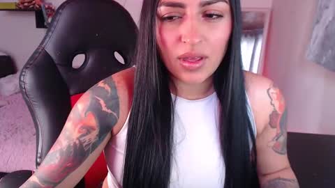 Snapshot of _dennise chatting on 20, 9, 2025 _dennise online show from 20, 9, 2025