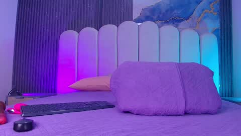 Dione online show from 7, 4, 2026