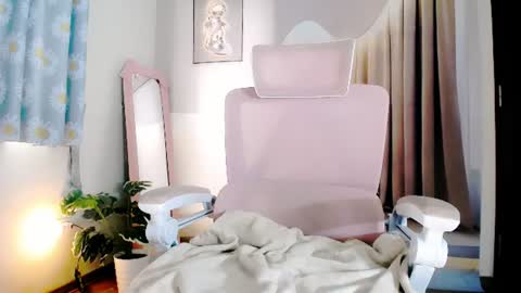 Snapshot of _dolia_ chatting on 27, 6, 2026 Dolia online show from 27, 6, 2026
