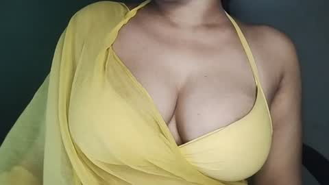 Snapshot of _dreamgirl_0 chatting on 25, 6, 2026 _dreamgirl_0 online show from 25, 6, 2026