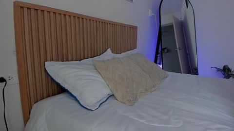 Snapshot of _e_m_m_a_1 chatting on 6, 2, 2026 Emma and Tonny online show from 6, 2, 2026