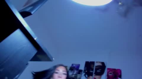 Elettra online show from 17, 2, 2025