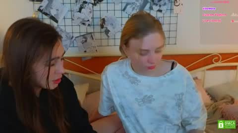 Snapshot of _eliizabeth__ chatting on 4, 5, 2026 Lizzy online show from 4, 5, 2026