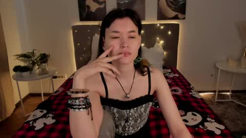 Snapshot of _emily__strike_ chatting on 29, 4, 2026 _emily__strike_ online show from 29, 4, 2026