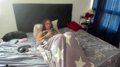 Snapshot of _emma_loyd_ chatting on 4, 2, 2026 Emma online show from 4, 2, 2026