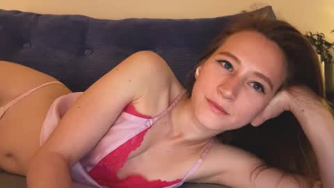 Snapshot of _feli_ chatting on 21, 2, 2025 all my social     online show from 21, 2, 2025