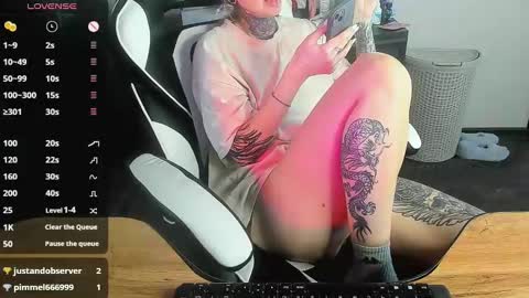 Snapshot of _feralberry__ chatting on 5, 12, 2024 Alis online show from 5, 12, 2024