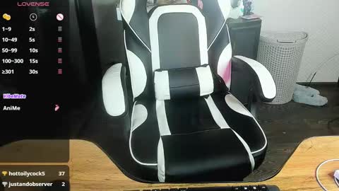 Snapshot of _feralberry__ chatting on 5, 12, 2024 Alis online show from 5, 12, 2024