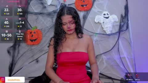 Snapshot of _frida_1 chatting on 21, 10, 2025 Frida online show from 21, 10, 2025