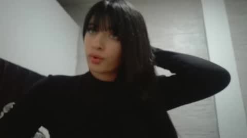 Snapshot of _genesid_dixton chatting on 8, 11, 2025 Mia-foster online show from 8, 11, 2025