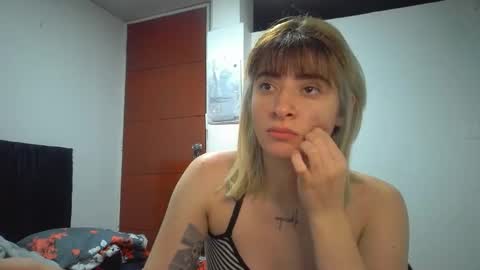 Mia-foster online show from 4, 4, 2026