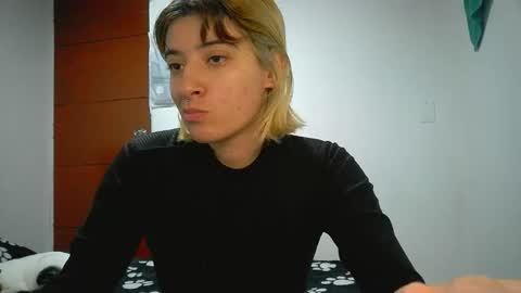 Snapshot of _genesid_dixton chatting on 5, 5, 2026 Mia-foster online show from 5, 5, 2026