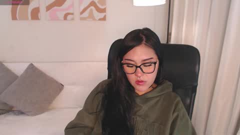 Bee. online show from 16, 2, 2026