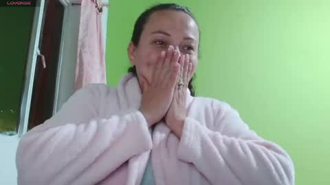 Snapshot of _honey1_ chatting on 6, 6, 2026 Honey online show from 6, 6, 2026