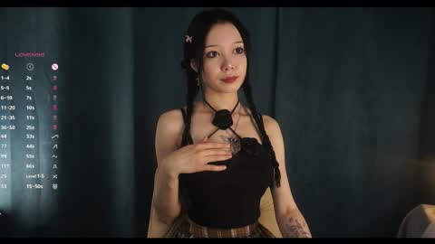 Snapshot of _in_the_end_ chatting on 18, 5, 2026 you Mia online show from 18, 5, 2026