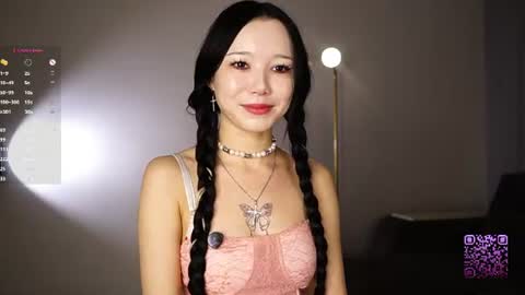 Snapshot of _in_the_end_ chatting on 5, 8, 2026 you Mia online show from 5, 8, 2026