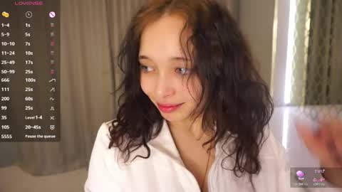 Snapshot of _inner_glow_ chatting on 6, 5, 2026 Emily online show from 6, 5, 2026