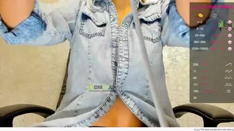 _justcallme_ online show from 14, 4, 2026