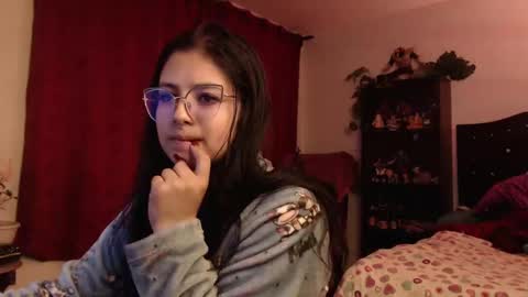 Snapshot of _kat_sweet chatting on 12, 3, 2025 Cata  online show from 12, 3, 2025