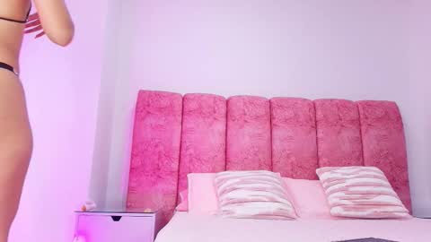 Snapshot of _kendall_07 chatting on 24, 11, 2025 Kendall online show from 24, 11, 2025