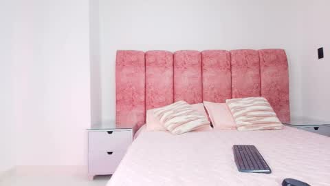 Snapshot of _kendall_07 chatting on 17, 12, 2025 Kendall online show from 17, 12, 2025