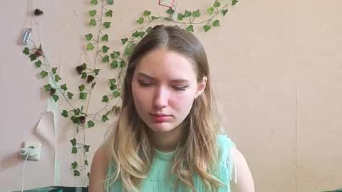 _kikiclark_ online show from 7, 3, 2026