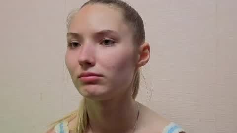 Snapshot of _kikiclark_ chatting on 10, 7, 2026 _kikiclark_ online show from 10, 7, 2026