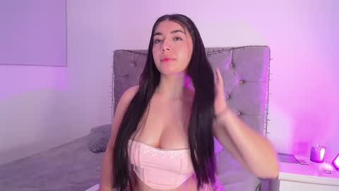 _kimtorres_ online show from 3, 1, 2025