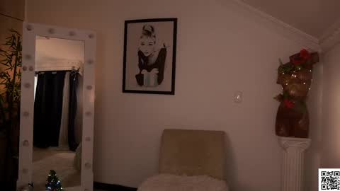 Not on OF Some stuff for sale  online show from 20, 12, 2024