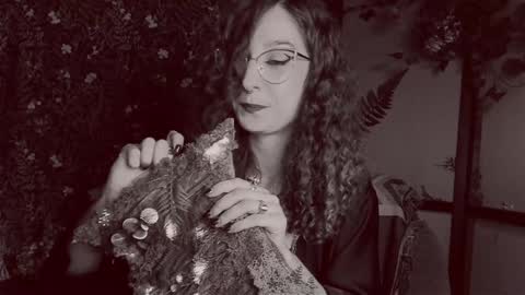 Snapshot of _lady_luna_ chatting on 16, 12, 2024 Lady Luna online show from 16, 12, 2024