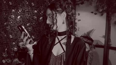 Snapshot of _lady_luna_ chatting on 28, 12, 2024 Lady Luna online show from 28, 12, 2024