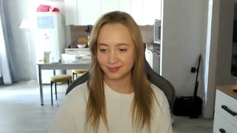 _lalune_ online show from 18, 6, 2026