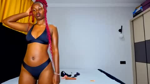 Snapshot of _latoyah chatting on 11, 7, 2026 _latoyah online show from 11, 7, 2026