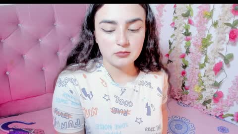 Snapshot of _laurenwhite chatting on 8, 4, 2026 lauren online show from 8, 4, 2026