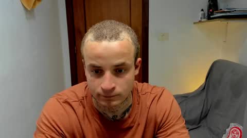 Snapshot of _layne chatting on 29, 4, 2026 Layne online show from 29, 4, 2026