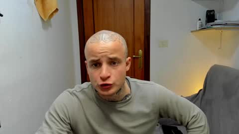 Snapshot of _layne chatting on 5, 5, 2026 Layne online show from 5, 5, 2026