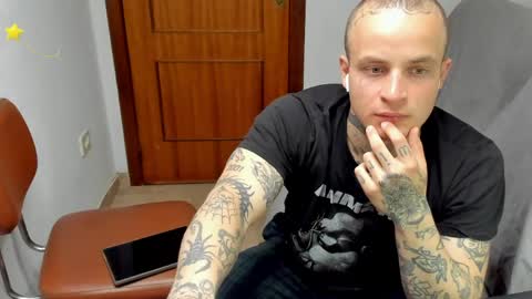 Snapshot of _layne chatting on 17, 5, 2026 Layne online show from 17, 5, 2026