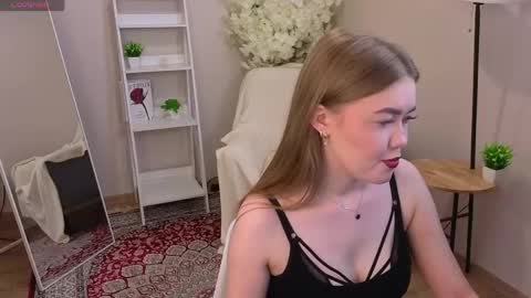 _liilcrystal_ online show from 6, 6, 2026