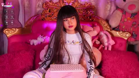 _little_glrl_ online show from 22, 11, 2025