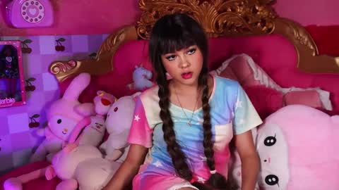 _little_glrl_ online show from 8, 3, 2026