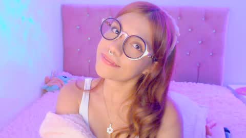 Snapshot of _lloou_ chatting on 8, 1, 2025 Sofia 3 online show from 8, 1, 2025