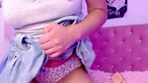 Snapshot of _lloou_ chatting on 15, 2, 2025 Sofia 3 online show from 15, 2, 2025