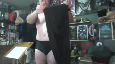 Snapshot of _longfellow chatting on 7, 3, 2026 That guy online show from 7, 3, 2026