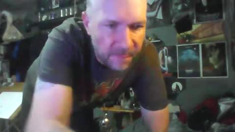 Snapshot of _longfellow chatting on 8, 3, 2026 That guy online show from 8, 3, 2026