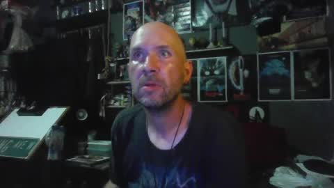 Snapshot of _longfellow chatting on 3, 7, 2026 That guy online show from 3, 7, 2026