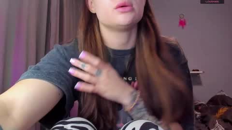 Snapshot of _lorra chatting on 26, 9, 2025 _lorra online show from 26, 9, 2025