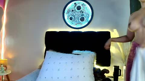 Snapshot of _lorrayne_ chatting on 18, 4, 2026 Lorrayne online show from 18, 4, 2026