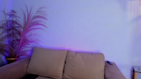 Snapshot of _luna_dupont_ chatting on 18, 12, 2024 Luna online show from 18, 12, 2024