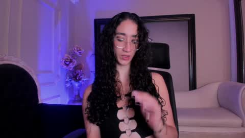 Snapshot of _luna_dupont_ chatting on 15, 1, 2025 Luna online show from 15, 1, 2025