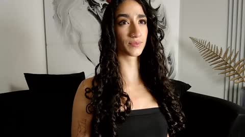 Snapshot of _luna_dupont_ chatting on 31, 1, 2025 Luna online show from 31, 1, 2025